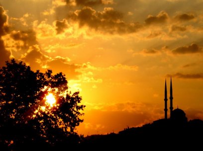 7 Mart Salı ( Aydınlığa Uyanma Günü )